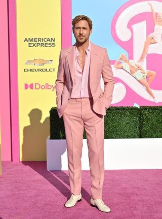 Ryan Gosling Barbie, Barbie Movie Premiere, Margot Robbie Ryan Gosling, Movie Premiere Outfit, Barbie Premiere, The Fall Movie, Barbie Convention, Simu Liu, Barbie 2023