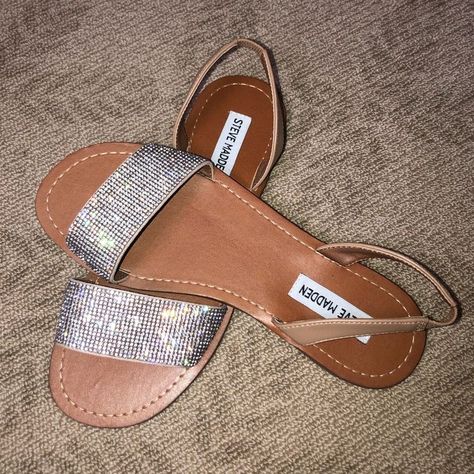 Sparkly Sandals, Shoes Steve Madden, Shoes Silver, Glitter Sandals, Silver Sandals, Girly Shoes, Slides Sandals, Womens Shoes High Heels, Cute Sandals