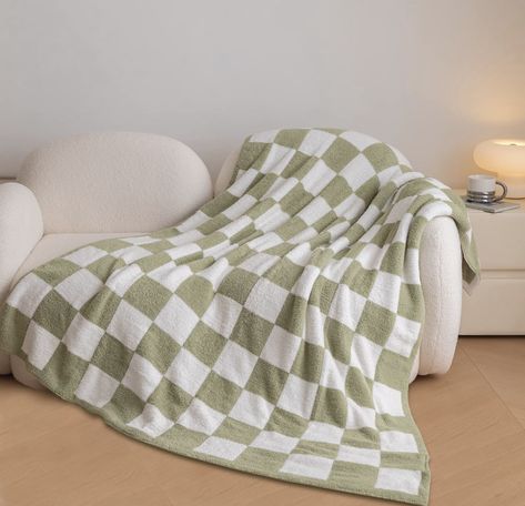 Nordic Room Decor, Checkerboard Blanket, Checkered Blanket, Green Throw Blanket, Modern Blankets, Cuddling On The Couch, Warm Decor, Cute Blankets, Crochet Granny Square Blanket