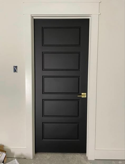 Interior Door Upgrade, Interior Black Doors, Black Doors With White Trim, Dark Interior Doors, Black Skirting, Black Trim Interior, Black Interior Door, Pintu Interior, Modern Interior Door