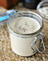 Garlic Parmesan Peppercorn Salad Dressing Peppercorn Salad Dressing Recipe, Peppercorn Ranch Salad, Parmesan Salad Dressing, Peppercorn Dressing, Healthy Dressings, Recipes Sauces, White Bbq Sauce, Parmesan Salad, Pesto Dip