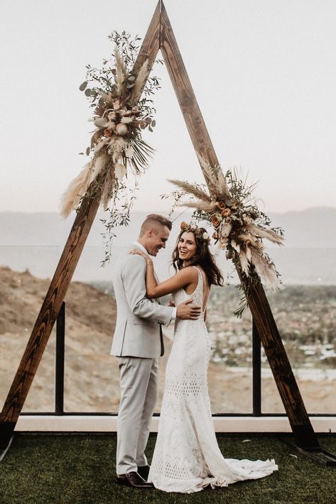 Lighthouse Photography, Wedding Alters, Grace Loves Lace, Wedding Boho, Salou, Junebug Weddings, Elope Wedding, Wedding Arch, Wedding Backdrop