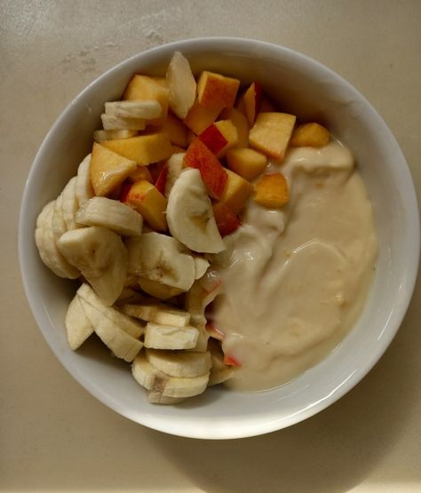 Banana🍌, nectarine, vegan yogurt Nectarine Breakfast, Vegan Yogurt, Nectarine, School Lunch, Breakfast Ideas, Healthy Snacks, Yogurt, Snacks, Health