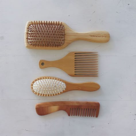 Bamboo Hairbrush Aesthetic, Hair Color Bowl And Brush Aesthetic, Bamboo Brush Aesthetic, Hairbrush Photography, Hairbrush Aesthetic, Hair Tools Aesthetic, Bamboo Hairbrush, Bamboo Hair Brush, Dish Cleaning