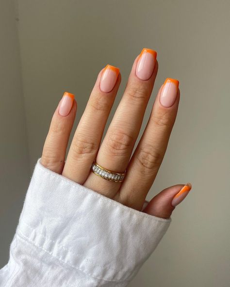 Natural Fake Nails, Pretty Short Nails, Indian Nails, Gel Nail Set, Natural Gel Nails, French Tip Press On Nails, Orange Nail Designs, Simple Spring Nails, Summer Orange