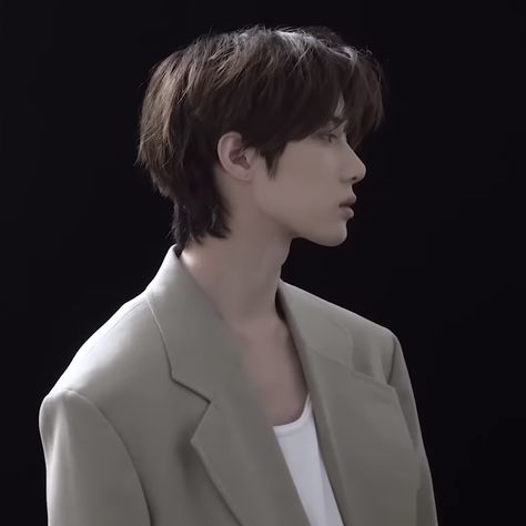 beomgyu txt icons side profile Falling In Love Again, Perfect Boy, Side Profile, Art Poses, My Crush, Pose Reference, Quick Saves