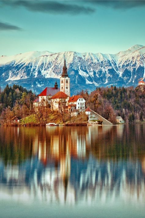 Slovenia Photography, Lake Bled Slovenia, Bled Slovenia, Slovenia Travel, Julian Alps, Lake Bled, Dream Vacations Destinations, Europe Photos, Travel Photography Inspiration