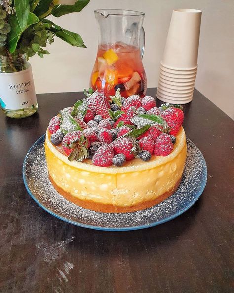 Senal Kaggodaarachchi on Instagram: “Homemade New York cheesecake with berries #food #foodphotography #foodporn #cheesecake #newyork #nyc #dessert #sweet #sweettooth #cheese…” New York Cheesecake Aesthetic, Nyc Cheesecake, Cheesecake With Berries, Cheesecake Aesthetic, Cheesecake Photography, Nyc Dessert, New York Style Cheesecake, New York Cheesecake, New York Style