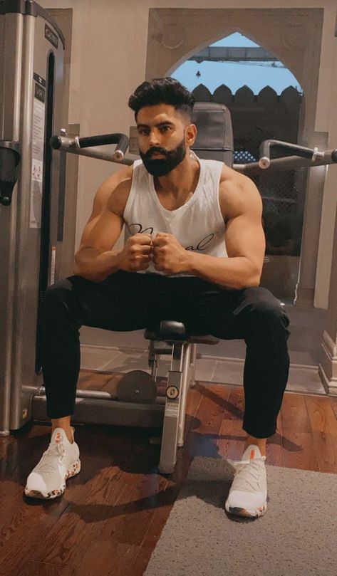 Indian Beard Style, Parmish Verma Beard, Office Finds, Parmish Verma, Undercut Long Hair, Arjun Bijlani, Gym Boy, Mens Hairstyles Medium, Gym Outfit Men