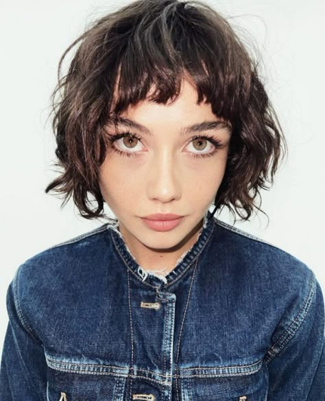 Sydney Chandler Hair, Sydney Chandler, Short Bob With Layers, Bug Enthusiast, Magical Girl Transformation, Bob With Layers, Micro Bangs, Short Hair Inspo, Layered Bob Short