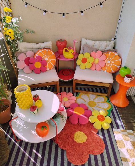 Funky Patio Furniture, Colourful Apartment Decor, Groovy Apartment, Fun Apartment, Groovy Furniture, Colorful Apartment Decor, Colorful Apartment, Salon Suites, Future Apartment Decor