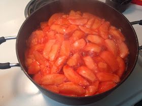 Cinnamon Apples Recipe, Thanksgiving Meal Plan, Apple Cinnamon Recipes, Candy Apple Recipe, Red Hots, Gala Apples, Fried Apples, Cinnamon Recipes, Cooked Apples