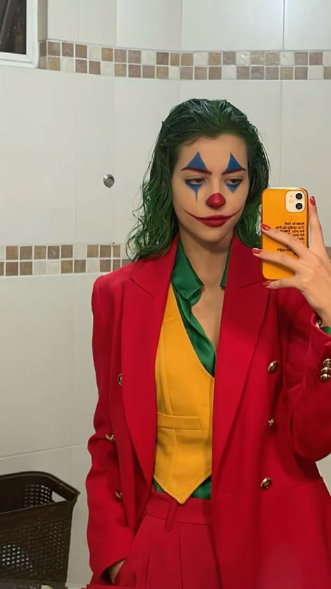 Joker For Halloween, 2019 Joker Costume, Prom Night Halloween Costume, Woman's Joker Costume, Red Joker Costume, Joker 2019 Costume, Joker Aesthetic Outfit, Halloween Costume Ideas Clown, Joker Halloween Women