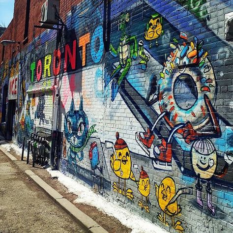 Toronto Graffiti Alley #toronto #ontario Graffiti Alley Toronto, Toronto Graffiti, Graffiti Aesthetic, Graffiti Alley, Arts Project, Canada Holiday, Kingston Ontario, Downtown Toronto, Book Aesthetics