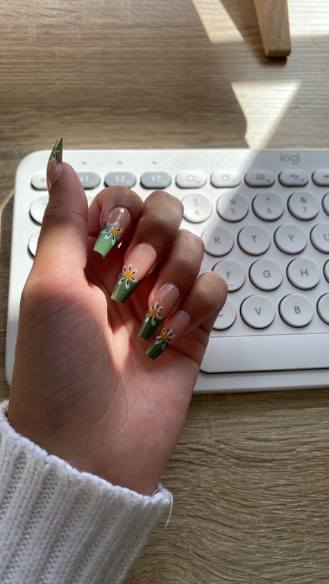 White Nails, Toe Nails, Simple Nails, Sage Green, Nail Inspo, Nails Inspiration, Aesthetic Clothes, Nails, Green