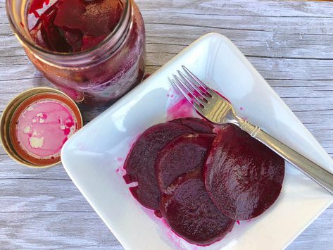 instant pot pickled beets-3 How To Peel Beets, Pickle Beets, Refrigerator Pickled Beets, How To Boil Beets, Pickled Beets Recipe, Homestead Ideas, Csa Recipes, Hard Cooked Eggs, Beet Recipes