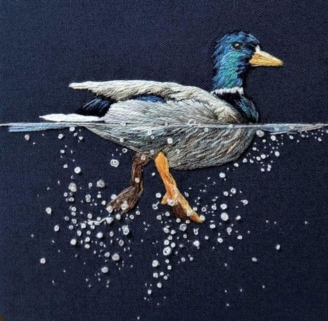 Duck Embroidery, Thread Painting, Mallard Duck, Animal Embroidery, Simple Embroidery, Hand Embroidery Art, Handmade Embroidery, Flower Embroidery Designs, Modern Embroidery