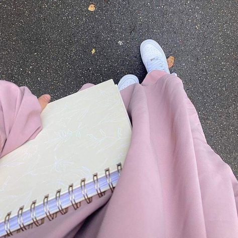 Hijab Pink, Pink Hijab, Muslimah Outfit, Hijab Aesthetic, Hijabi Aesthetic, Muslim Fashion Hijab, Muslimah Aesthetic, Islamic Girl, Hijab Fashion Inspiration