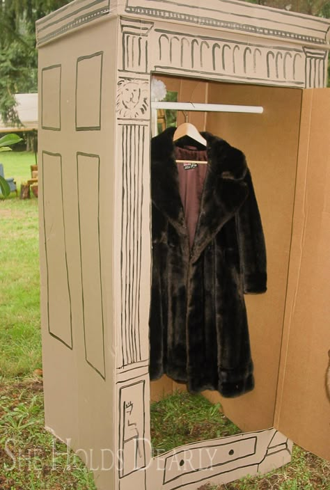 refrigerator box, birthday party Camping Ideas Kids, Narnia Party, Narnia Wardrobe, Narnia Costumes, Lucy Quinn, Lion Witch Wardrobe, Chronicles Of Narnia Books, Brain Dead, Book Party