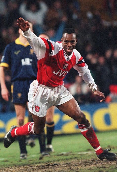 Ian Wright Arsenal, Retro Arsenal, Football Archives, Arsenal Fc Wallpapers, Ian Wright, Thierry Henry, Arsenal Players, Arsenal Football Club, Retro Football Shirts