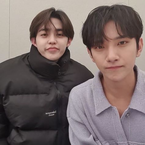 svt 𓈒 𓂂 scoups joshua - lq icon ݁ 𐙚 Scoups X Joshua, Joshua And Scoups, Scoups And Joshua, Scoups Joshua, Period Cravings, Joshua Jeonghan, Jeonghan And Scoups, Seventeen Joshua, Joshua Hong