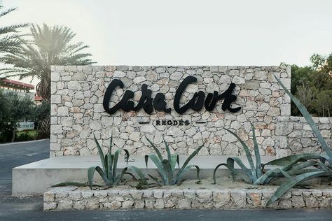 Casa Cook Hotel, Subdivision Entrance, Pagar Modern, Monument Signage, Entrance Signage, Hotel Signage, Wayfinding Signage Design, Casa Cook, Monument Signs