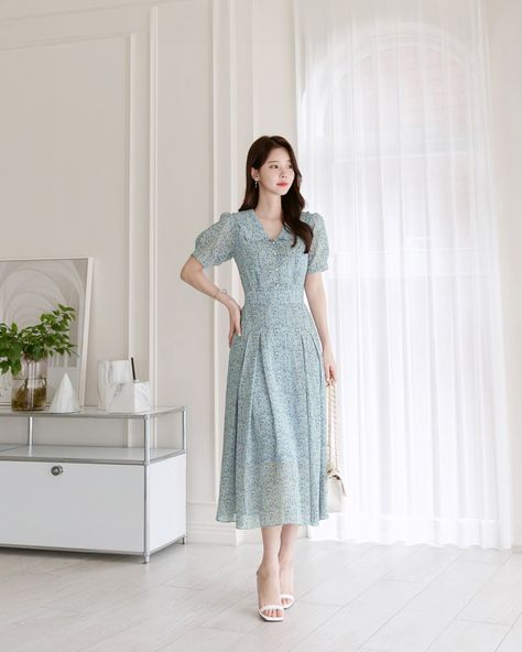 Seoul Wedding, Long Dress Korean Style, Korean Style Wedding, Wedding Dresses Korean, Long Dress Korean, Style Wedding Guest, Dress Korean, Vintage Floral Pattern, Korean Dress