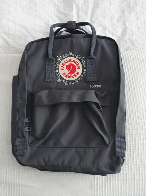 Fjallraven Kanken Aesthetic, Kanken Aesthetic, Fjällräven Kånken, Kanken Mini, Embroidered Backpack, Backpack Patches, Handpainted Bags, Aesthetic Bags, Gucci Purses