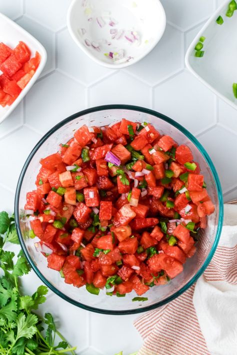 Watermelon Salsa recipe from RecipeGirl.com #watermelon #salsa #recipe #RecipeGirl Leftover Watermelon, Watermelon Salsa Recipe, Summer Salsa, Watermelon Salsa, Recipe Girl, Spanish Onion, Summer Refreshments, Salsa Recipe, Vegan Paleo