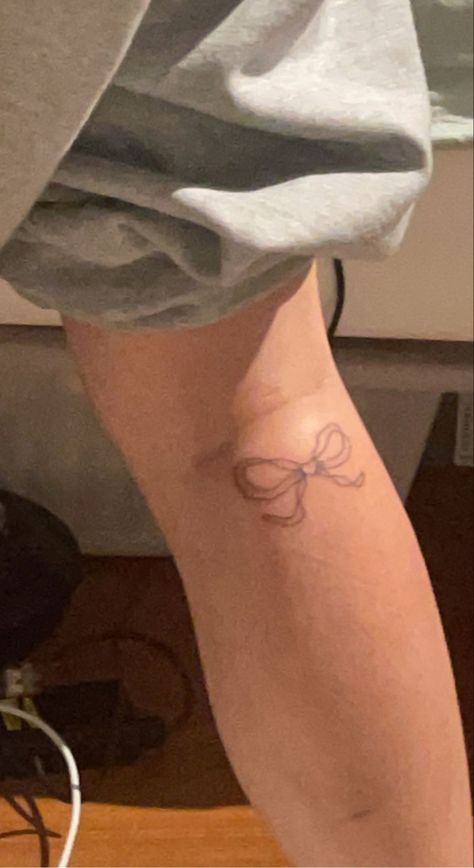 #tattoo #tattooideas #tattooart #stickandpoke #bow #smalltattoo Bow Stick And Poke, Tattoo Bow, Stick Poke, Stick And Poke Tattoo, Simple Bow, Bow Tattoo, Stick N Poke Tattoo, Poke Tattoo, Stick And Poke