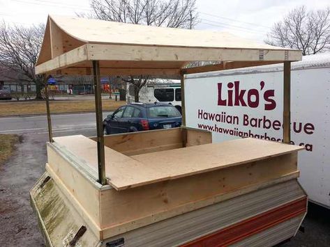 Converted a pop-up camper to a mobile tiki bar trailer. - Imgur Pop Up Camper Into Food Truck, Pop Up Camper Food Trailer, Pop Up Camper Mobile Bar, Pop Up Camper Concession Trailer, Teardrop Trailer Mobile Bar, Mobile Bar Trailer Self Serve, Food Truck Business Plan, Canned Ham Camper, Vintage Camper Concession Trailer