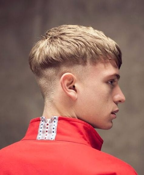 45 Bowl Haircut Ideas That Are Actually Astonishingly Good | MenHairstylist.com Drop Fade, Bowl Haircuts, Crop Haircut, Crop Hair, Faded Hair, Haircut Styles, Cool Hairstyles For Men, Slicked Back Hair, Corte De Cabelo Masculino