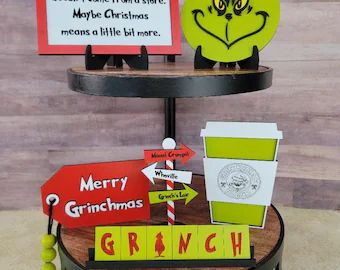 Grinch Sign, Peppermint Cupcakes, Christmas Tiered Tray Decor, Party Tray, Christmas Tiered Tray, Christmas Wooden Signs, Grinch Christmas Decorations, Grinch Ornaments, Christmas Tray