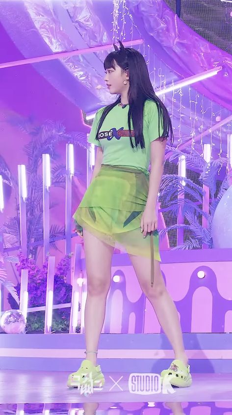 newjeans haerin 'new jeans' outfit Haerin New Jeans, Kpop Costume, Sanrio Outfits, Airport Fashion Kpop, Preformance Outfits, New Jeans Style, Purple Outfits, Green Outfit, Sporty Outfits