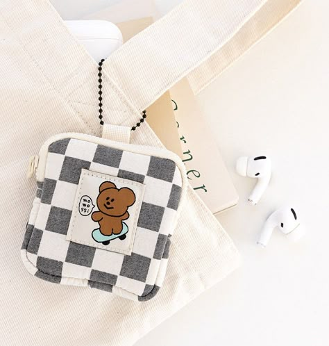 Earphone Pouch, White Washing, Recycled Plastic Bags, Laptop Pouch, Pouch Diy, Airpods Pro Case, Mini Pouch, Mini Pouches, Airpods Case