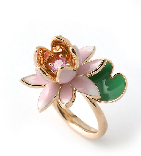 Creative Lalique Water Lily Jewelry, Water Lily Ring, Lily Ring, Lily Jewelry, Water Lily, Dream Wedding Dresses, Lalique, Phone Ring, Amazing Jewelry