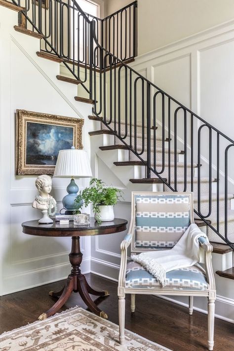 Coastal Foyer, Round Foyer, Round Entry Table, Foyer Ideas Entryway, Foyer Staircase, Round Table And Chairs, Staircase Decor, Foyer Decor, Boutique Interior Design