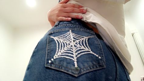 Y2k Gem Pants, Spider Jeans Diy, Badazzel Jeans Diy, Bedazzled Pants Y2k, Rhinestone Jean Pockets, Cute Jeans Y2k, Y2k Bleached Jeans, Diy Rhinestone Pants, Y2k Rhinestone Jeans