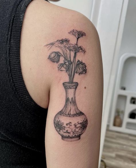 Bud Vase Tattoo, Antique Floral Tattoo, Case Tattoo, Flower And Vase Tattoo, Vase Tattoo Color, Rose In Vase Tattoo, Flower Vases Tattoo, Flower Vase Back Tattoo, Vase Flower Tattoo