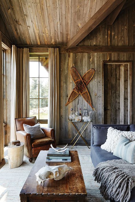 Naturally Elegant - Mountain Living Mountain Home Interiors, Western Interior, Little Cabin In The Woods, Cabin Aesthetic, Wicker Dining Chairs, Mountain Living, Little Cabin, Mountain Cabin, Cabin Homes