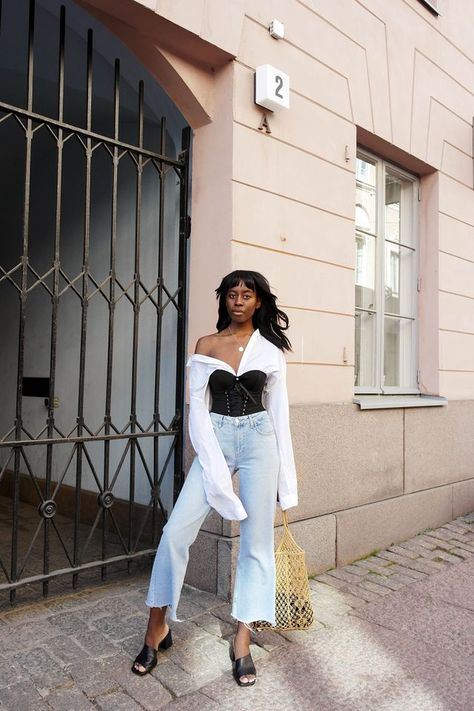 CORSET & MULES Corset Outfit Street Style, Happy And Confident, Corset Fashion Outfits, Corset Outfits, Corset Outfit, Confident Women, Corset Fashion, High Fashion Street Style, Button Up Shirt