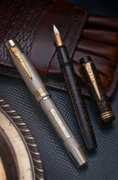 Expensive Pens, Luxury Fountain, Vintage Pens, Luxury Pens, Fine Writing Instruments, Writing Utensils, Pen Design, Beautiful Pen, Writing Pens