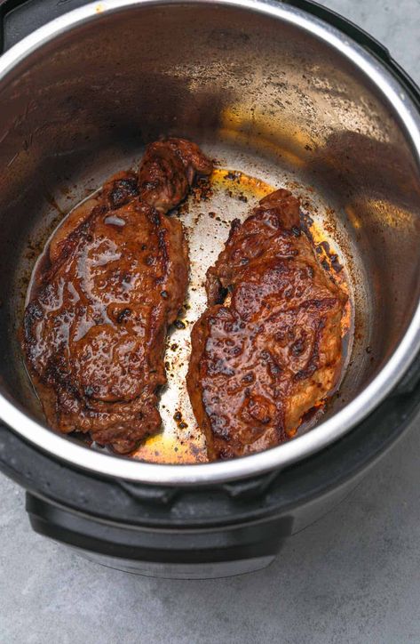 Inside Round Steak Recipes Instant Pot, Ip Steak Recipes, Rib Eye Instant Pot Recipe, Flat Iron Steak Instant Pot, Sirloin Steak In Instant Pot, Beef Steak Instant Pot Recipes, Beef Rib Steak Instant Pot, Insta Pot Sirloin Steak, Ninja Foodi Sirloin Steak