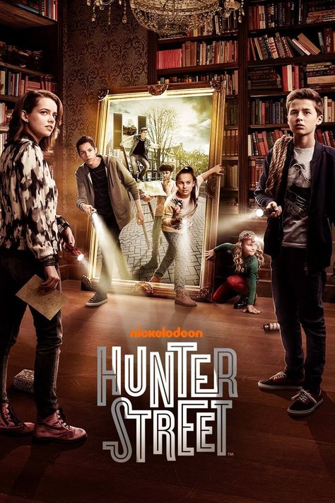 EL MISTERIO DE LOS HUNTER la mejor serie Hunter Street, Full Mon, Disney Live Action Movies, Night Film, Girly Movies, Inspirational Movies, رعب نفسي, A Quiet Place, Live Action Movie