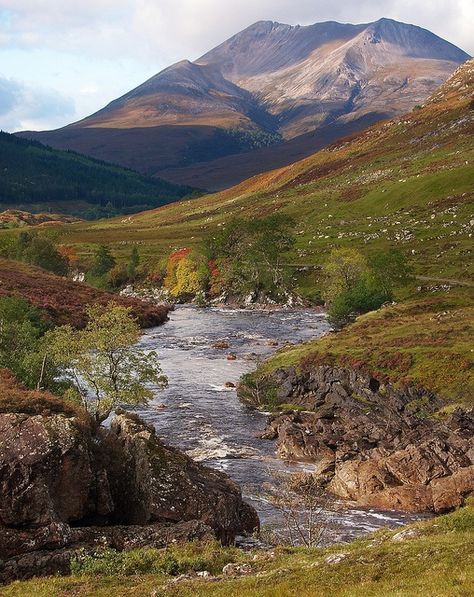 Adventure Vacation, Scotland Highlands, Scottish Landscape, England And Scotland, Destination Voyage, Scotland Travel, Scottish Highlands, Nature Landscape, Beautiful Landscapes