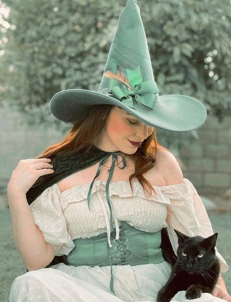 Easy Witch Costume, Witch Costume Ideas, Diy Witch Costume, Cute Witch Costume, Chasing Daisies, Witches Costumes For Women, Kids Witch Costume, Witch Costume Diy, Costume Ideas For Halloween