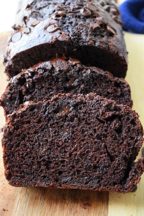 Courgette Loaf Cake, Keto Loaf Cake, Choc Zucchini Cake, Choc Zucchini Bread, Cakes By Mk, Chocolate Zucchini Loaf, Courgette Cake, Tea Breads, Zucchini Loaf