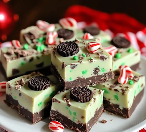 Christmas Mint Oreo Fudge Recipe - Grammy Recipes Christmas Junk Food, Mint Oreo Fudge, Grammy Recipes, Oreo Fudge Recipe, Pickled Eggs Recipe, Oreo Fudge, Mint Oreo, Dessert Platter, Mint Recipes