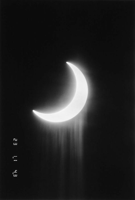 Partial Eclipse, White Photo, Crescent Moon, In The Dark, Crescent, The Sky, The Moon, Moon, Black And White