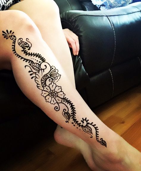 Leg henna Mendhi For Leg, Calf Henna Design, Legs Henna, Henna Legs Simple, Full Leg Henna, Leg Henna, Henna Style Tattoos, Simple Henna Tattoo, Henna Style